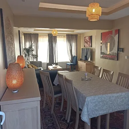 Cosy House With 3 And Garden Near Feriehus