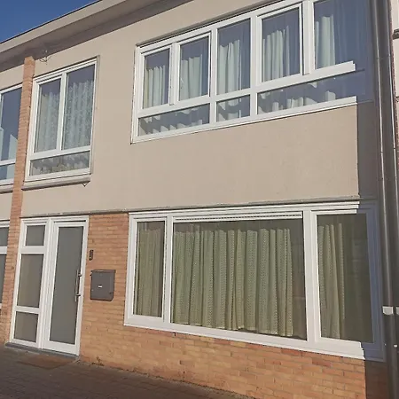 Cosy House With 3 And Garden Near * Oostende