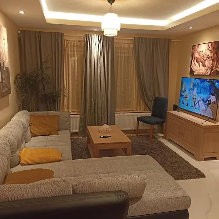 Cosy House With 3 And Garden Near Vakantiehuis